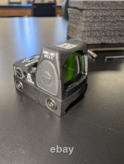 Beautiful 1-1 Black Trijicon RMR red dot sim