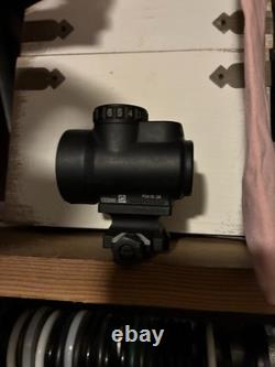 Trijicon MRO 1x25 Red Dot Sight Giesle Pic Mount