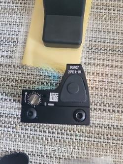 Trijicon RMR Type 2 RM06 Clone Red Dot Sight With Extra Screw And Mounting Plate