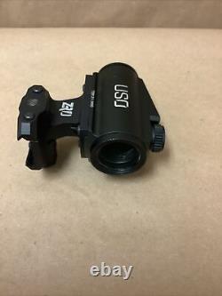 USO TSR-213850 Red Dot Sight With ZRO Mount- Black