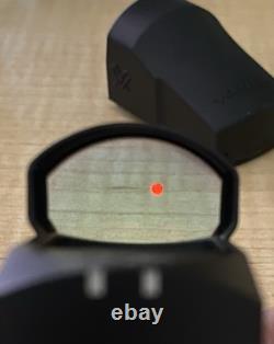 Vortex Venom Red Dot Sight with riser mount (6 MOA Red Dot, Matte Black)